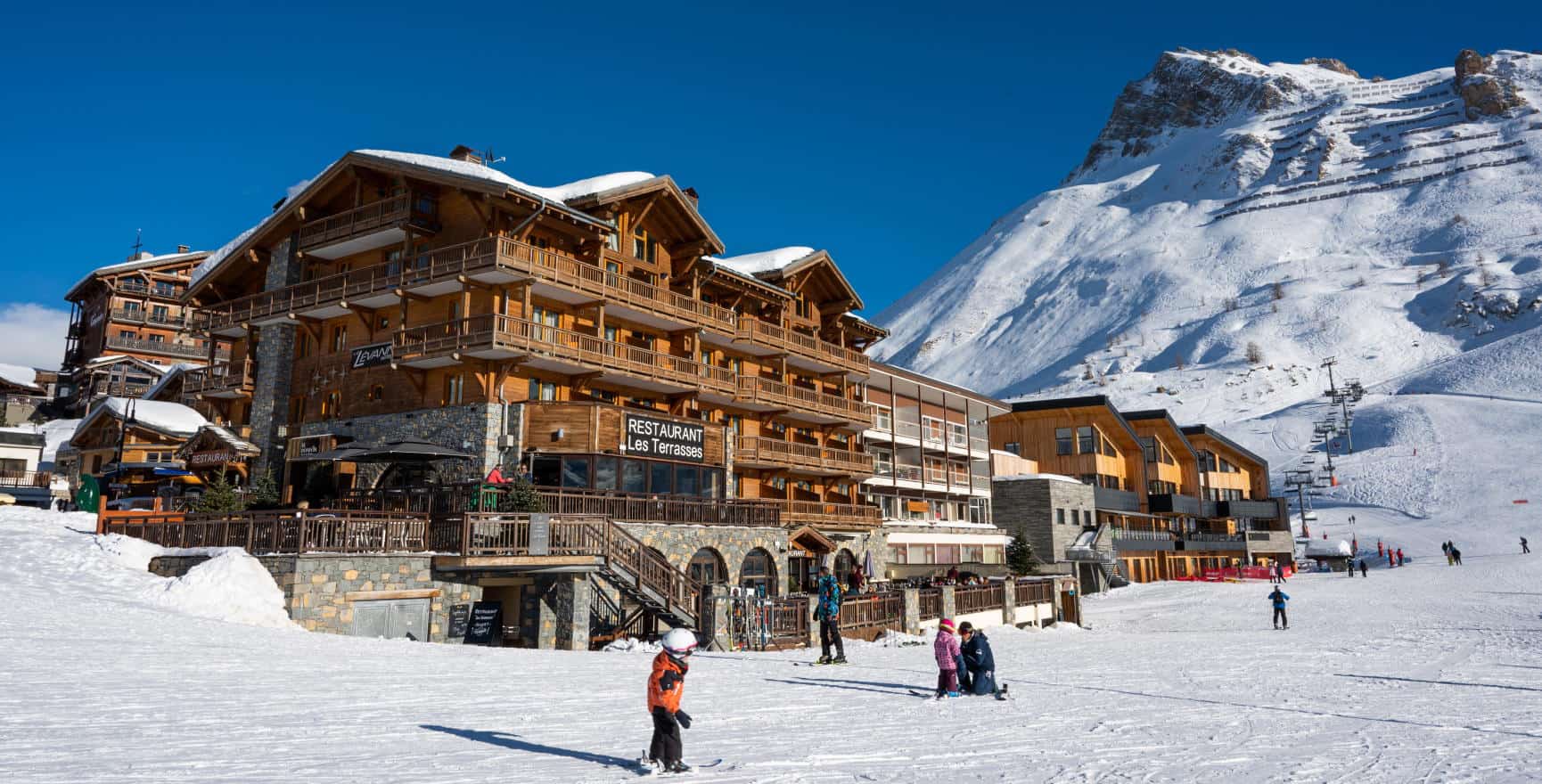 Browse a range of handpicked ski hotels for your holiday